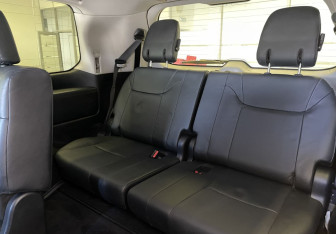 Подержанный автомобиль Lexus LX 2015 года (10 фото)