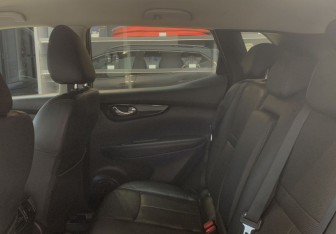 Подержанный автомобиль Nissan Qashqai 2017 года (15 фото)