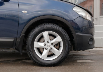 Подержанный автомобиль Nissan Qashqai 2010 года (9 фото)