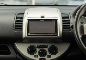 Подержанный автомобиль Nissan Note 2012 года (13 фото)