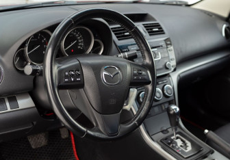 Подержанный автомобиль Mazda 6 Sedan 2011 года (11 фото)