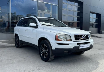 Подержанный автомобиль Volvo XC90 2007 года (3 фото)