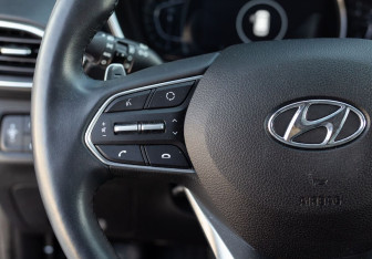Подержанный автомобиль Hyundai Santa Fe 2020 года (12 фото)