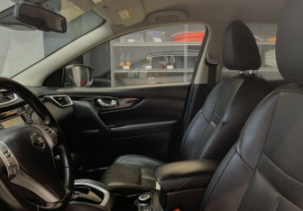 Подержанный автомобиль Nissan Qashqai 2017 года (10 фото)