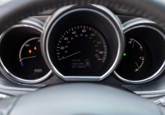 Подержанный автомобиль Lexus RX 2005 года (13 фото)
