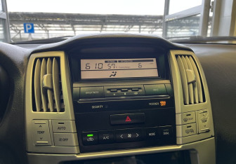 Подержанный автомобиль Lexus RX 2003 года (8 фото)