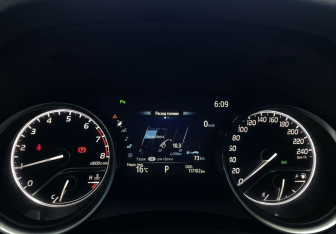 Подержанный автомобиль Toyota Camry Sedan 2020 года (12 фото)
