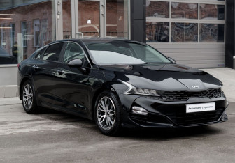 Подержанный автомобиль Kia K5 2020 года (3 фото)