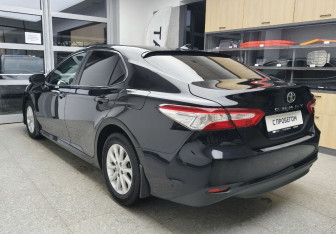Подержанный автомобиль Toyota Camry Sedan 2021 года (7 фото)