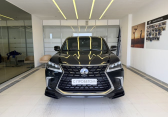 Подержанный автомобиль Lexus LX 2021 года (3 фото)