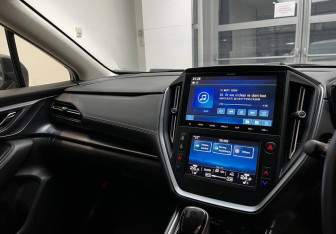 Подержанный автомобиль Subaru Levorg 2021 года (11 фото)