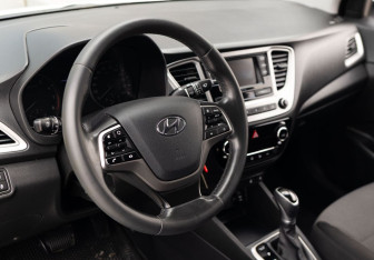 Подержанный автомобиль Hyundai Solaris Sedan 2019 года (11 фото)