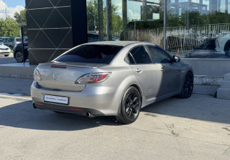 Подержанный автомобиль Mazda 6 Sedan 2010 года (7 фото)