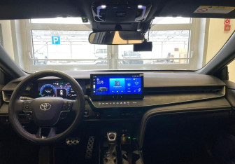 Подержанный автомобиль Toyota Camry Sedan 2024 года (13 фото)