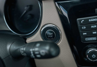 Подержанный автомобиль Nissan X-Trail 2018 года (17 фото)