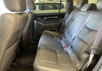 Подержанный автомобиль Toyota Land Cruiser Prado 2008 года (9 фото)