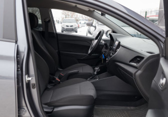 Подержанный автомобиль Hyundai Solaris Sedan 2021 года (19 фото)