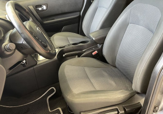 Подержанный автомобиль Nissan Qashqai 2013 года (8 фото)