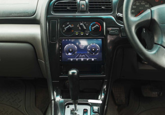 Подержанный автомобиль Subaru Legacy Wagon 2001 года (13 фото)
