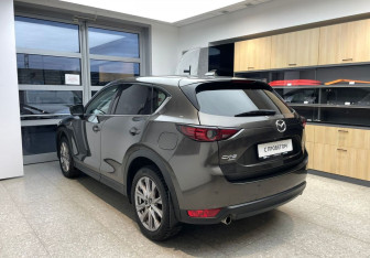 Подержанный автомобиль Mazda CX-5 2019 года (7 фото)