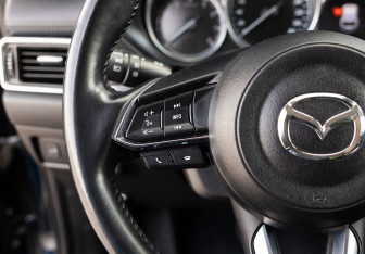 Подержанный автомобиль Mazda CX-5 2020 года (12 фото)