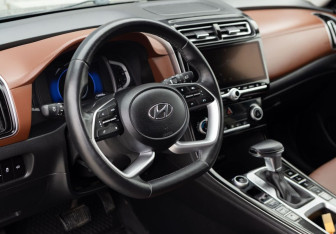 Подержанный автомобиль Hyundai Creta 2021 года (11 фото)