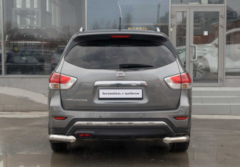 Подержанный автомобиль Nissan Pathfinder 2016 года (6 фото)
