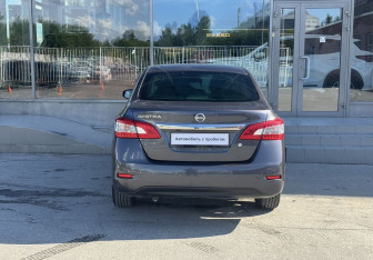Подержанный автомобиль Nissan Sentra Sedan 2014 года (6 фото)