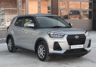 Подержанный автомобиль Daihatsu Rocky 2021 года (3 фото)