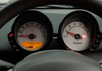 Подержанный автомобиль Smart Forfour 2004 года (12 фото)