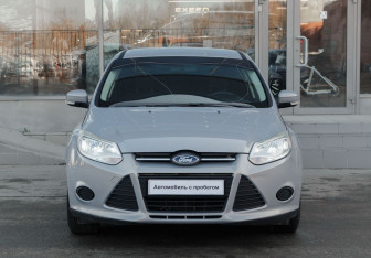 Подержанный автомобиль Ford Focus Sedan 2012 года (2 фото)