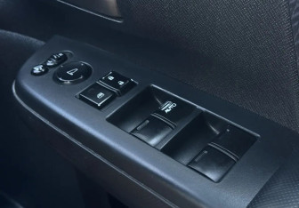 Подержанный автомобиль Honda Stepwgn 2012 года (17 фото)
