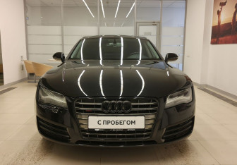 Подержанный автомобиль Audi A7 2010 года (3 фото)