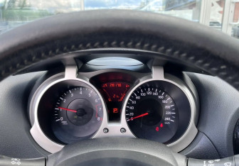 Подержанный автомобиль Nissan Juke 2013 года (15 фото)