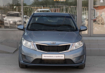 Подержанный автомобиль Kia Rio Hatchback 2015 года (2 фото)