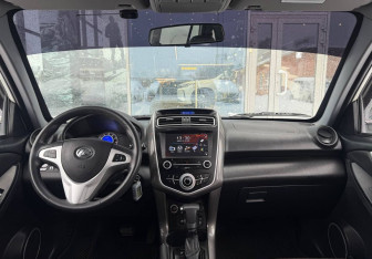 Подержанный автомобиль Lifan X60 2016 года (10 фото)