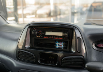 Подержанный автомобиль Daihatsu Delta Wagon Compactvan 2001 года (13 фото)