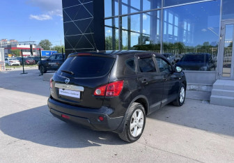 Подержанный автомобиль Nissan Qashqai 2008 года (5 фото)