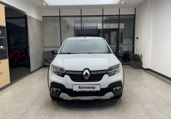 Подержанный автомобиль Renault Logan Sedan 2022 года (2 фото)