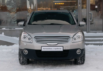 Подержанный автомобиль Nissan Qashqai 2009 года (2 фото)