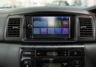 Подержанный автомобиль Toyota Corolla Hatchback 2003 года (13 фото)