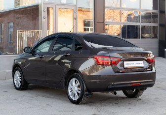 Подержанный автомобиль LADA (ВАЗ) Vesta Sedan 2018 года (7 фото)