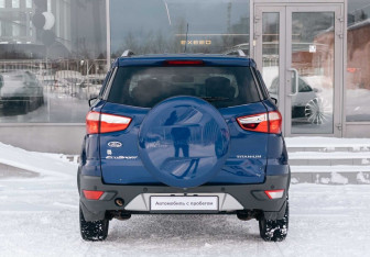 Подержанный автомобиль Ford EcoSport 2015 года (6 фото)