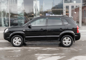 Подержанный автомобиль Hyundai Tucson 2008 года (8 фото)