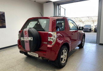 Подержанный автомобиль Suzuki Grand Vitara 2009 года (4 фото)