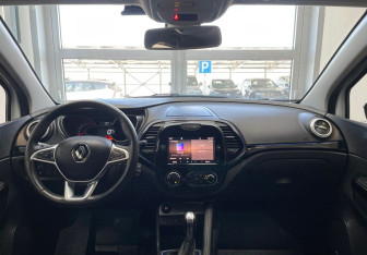 Подержанный автомобиль Renault Kaptur 2020 года (15 фото)