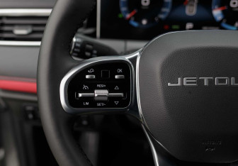 Подержанный автомобиль Jetour X50 2024 года (12 фото)