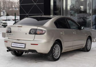 Подержанный автомобиль Mazda 3 Sedan 2006 года (5 фото)