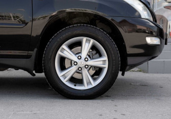 Подержанный автомобиль Lexus RX 2008 года (9 фото)