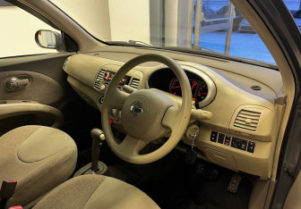 Подержанный автомобиль Nissan March Hatchback 2005 года (8 фото)